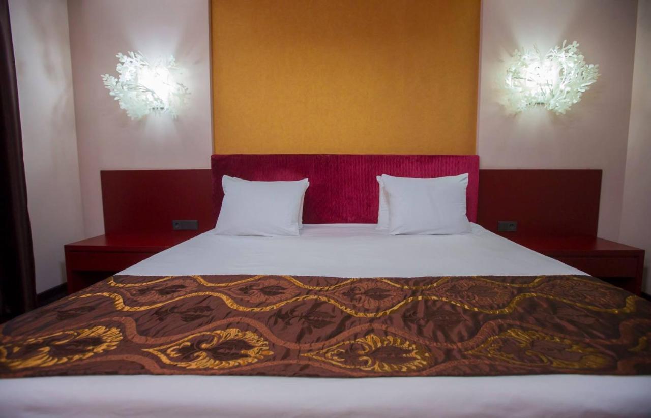 Park Hotel Romantica Svilengrad Exterior foto